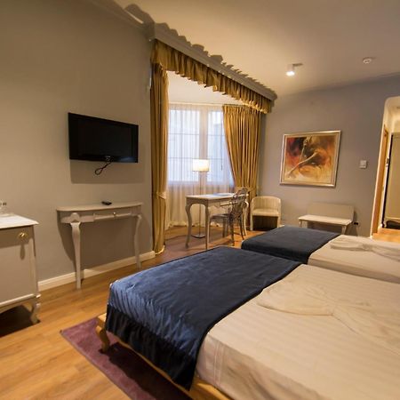 Classic Hotel Tiranë Ngoại thất bức ảnh