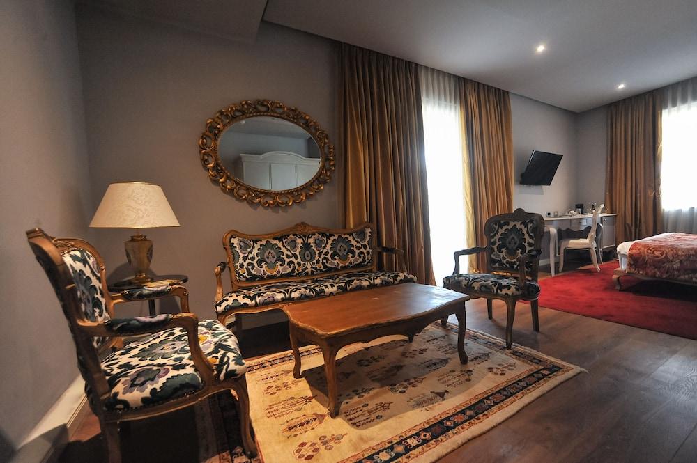 Classic Hotel Tiranë Ngoại thất bức ảnh