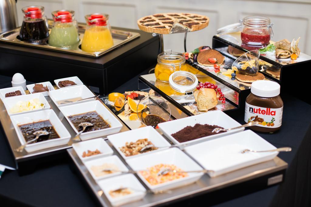 Classic Hotel Tiranë Ngoại thất bức ảnh